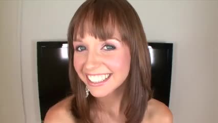 Эта куколка без ума от горячей липкой спермы